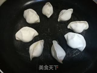 Egg Hug Dumplings recipe