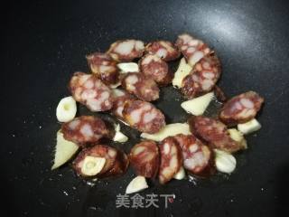 Stir-fried Sausage with Garlic recipe