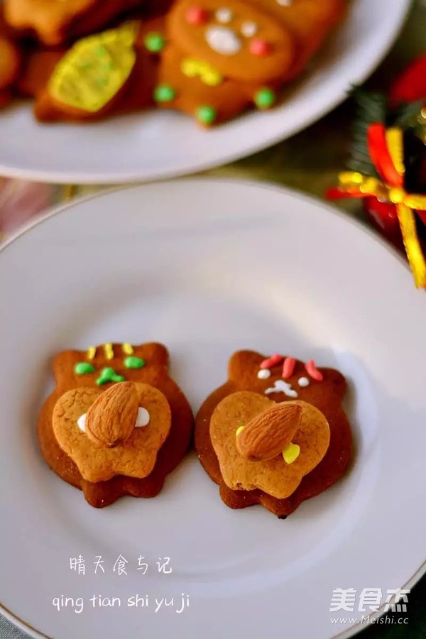 Christmas Frosting Cookies Start A Happy Christmas Journey! recipe