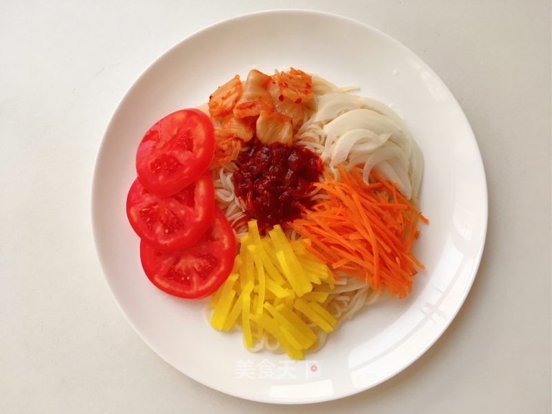 Colorful Korean Cold Noodles recipe