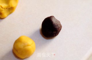 #trust之美#chocolate-flavored Peach Mountain Skin Mooncake recipe