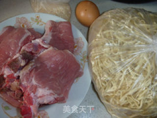 Sauce-flavored Salt and Pepper Pork Chop Noodles recipe