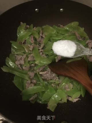 Stir-fried Pork with Lettuce recipe