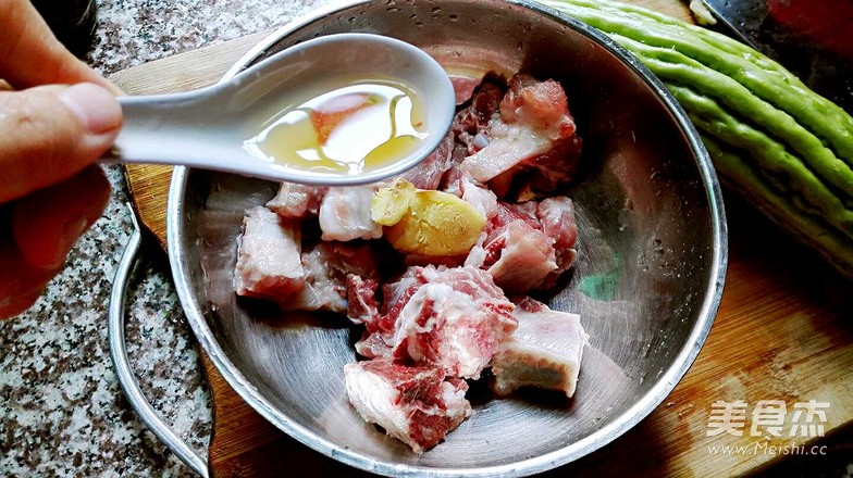 Bitter Gourd Pork Ribs Soup recipe