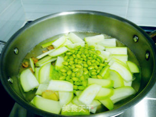 Green Peas and Zucchini Soup recipe