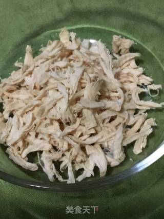 Spicy Chicken Shredded with Cold Sauce recipe