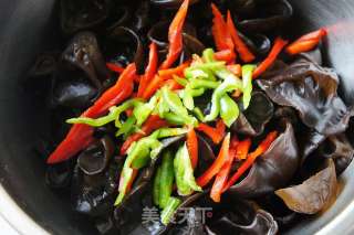 #trust之美#sour and Spicy Black Fungus recipe