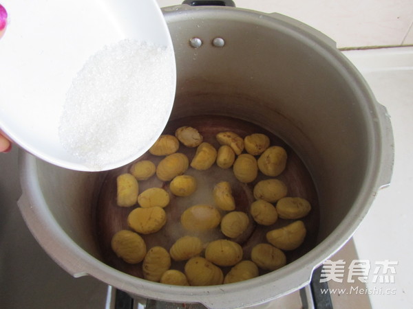 Chestnut Fragrant Plum Cake recipe
