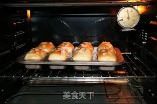 #新良第一节烤大赛#condensed Milk Buns (medium Species) recipe