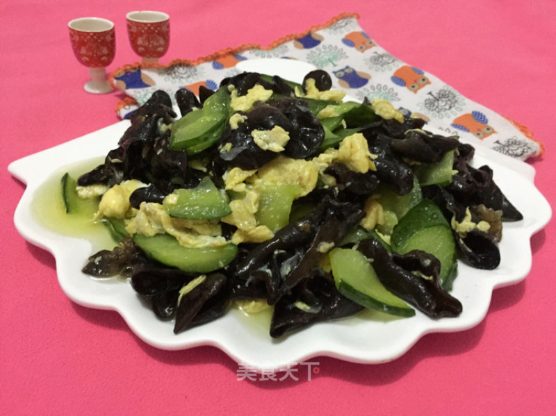 Scrambled Eggs with Cucumber and Fungus recipe