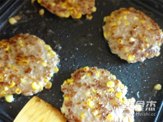 Homemade Golden Cutlet Burger recipe