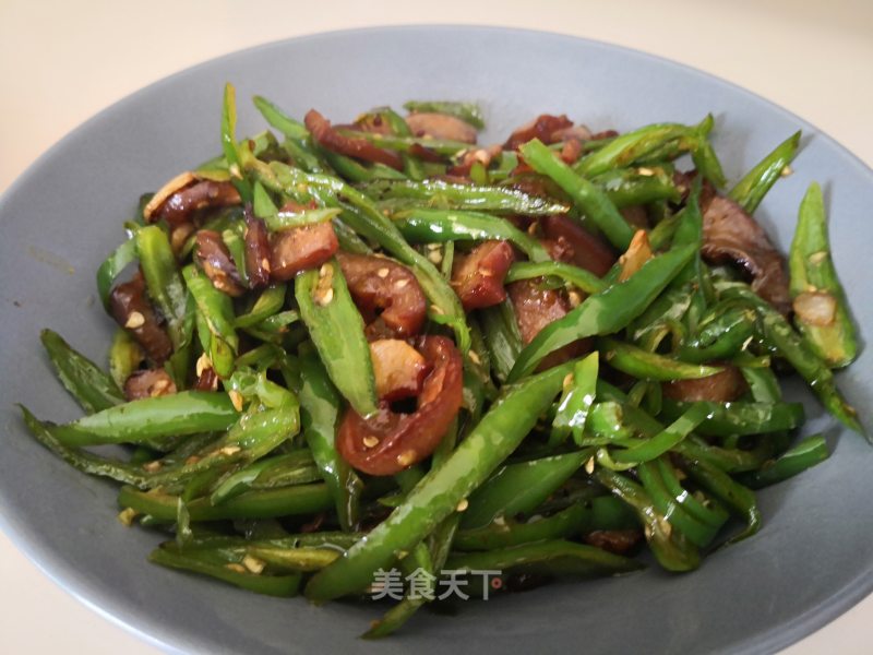 Fried Pig's Mouth with Hot Pepper recipe