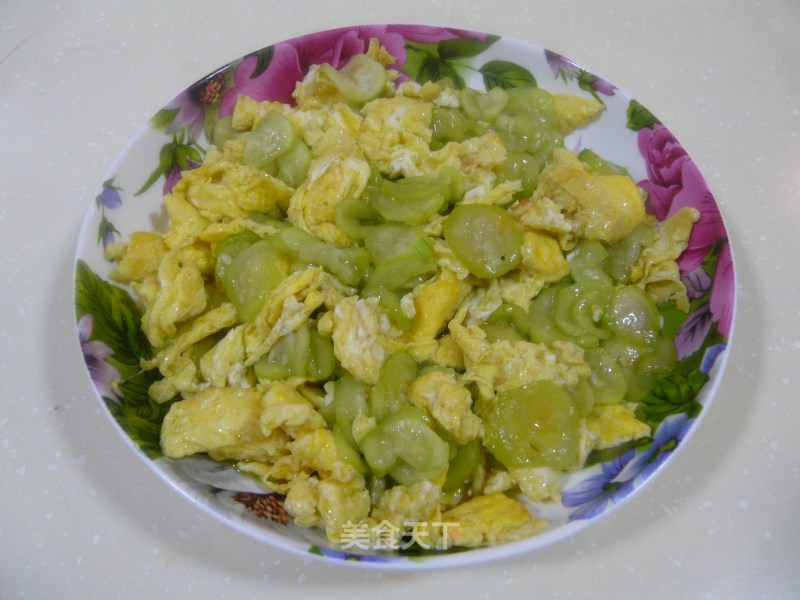 Scrambled Eggs with Loofah recipe