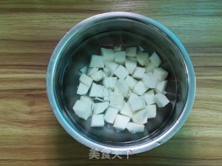 Apple Yam and White Fungus Soup recipe