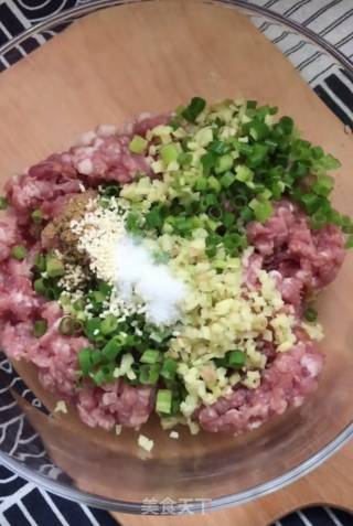 Steamed Carrot Meatballs recipe
