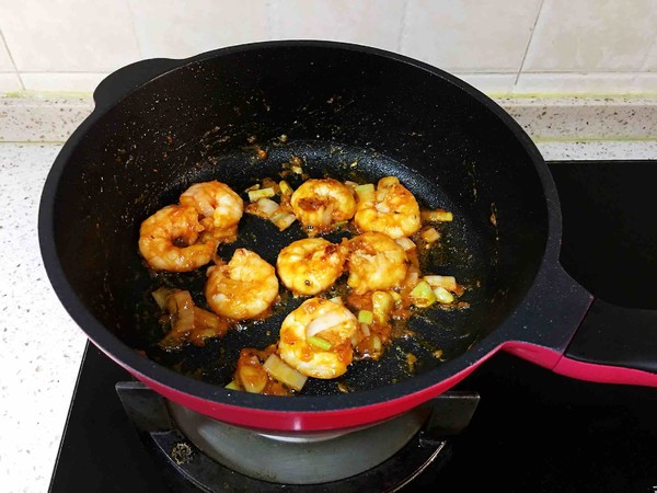 Loved by Young and Old, Kung Pao Cashew Shrimp on Cd-rom As Soon As It’s on The Table recipe