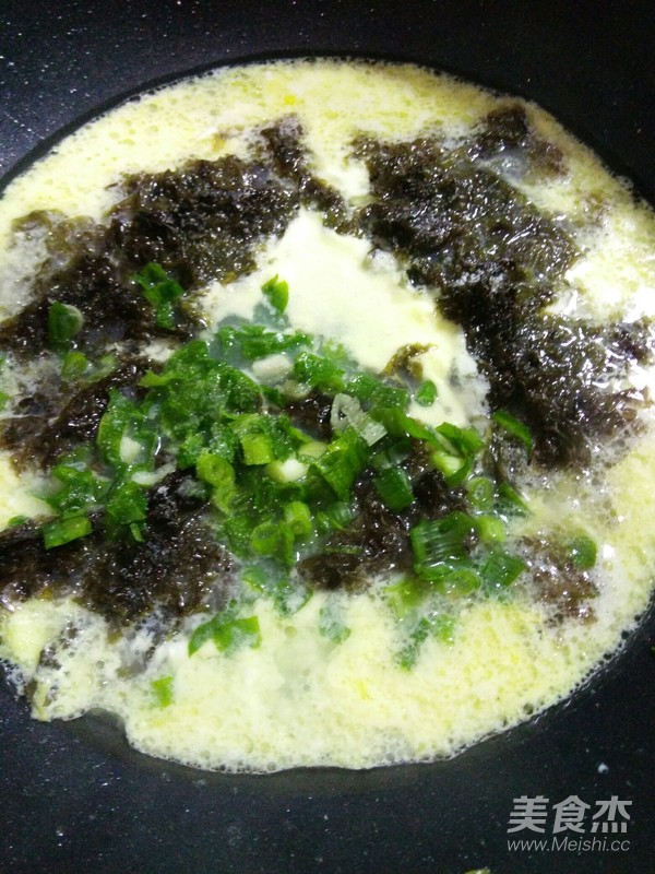 Egg Seaweed Soup recipe