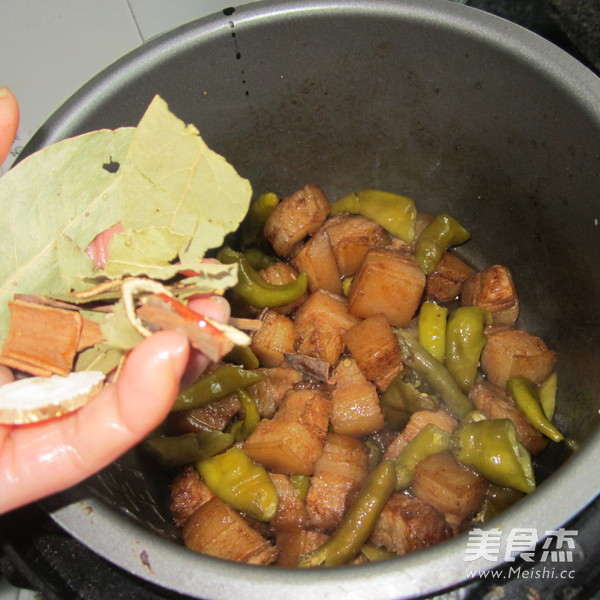 Roast Pork with Bay Leaves recipe