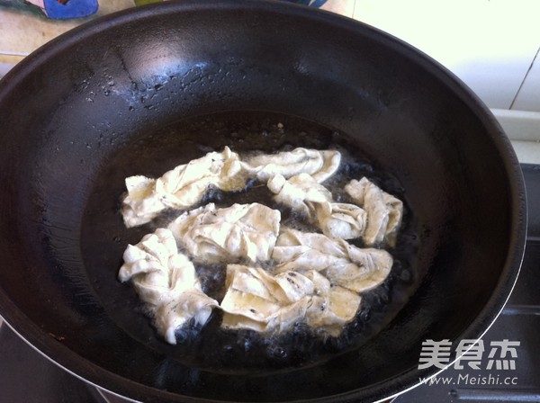 Fried Hemp Leaves recipe