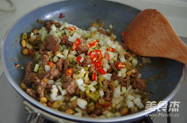 Sour Cowpea Minced Beef recipe