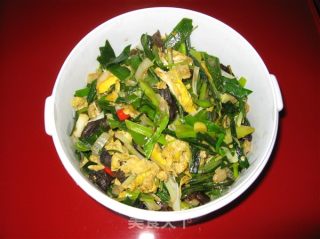 Scrambled Eggs with Garlic Seedlings Fungus recipe