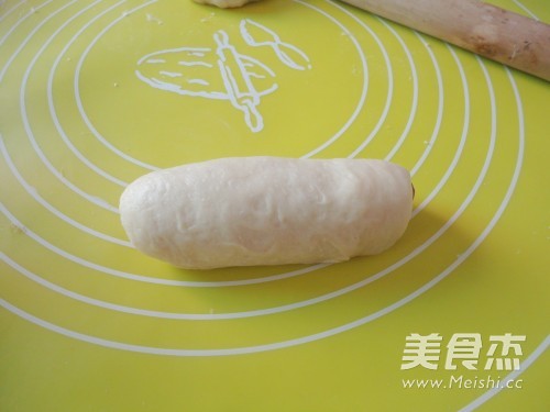 Pork Floss Hot Dog Intestine Bread recipe