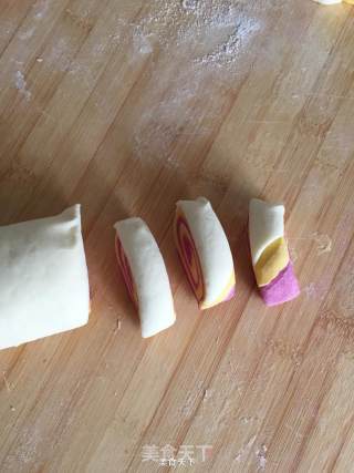 Three Color Butterfly Steamed Buns recipe