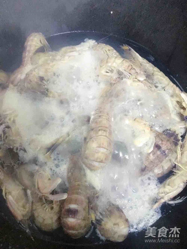 Stir-fried Mantis Shrimp (pipi Shrimp) recipe