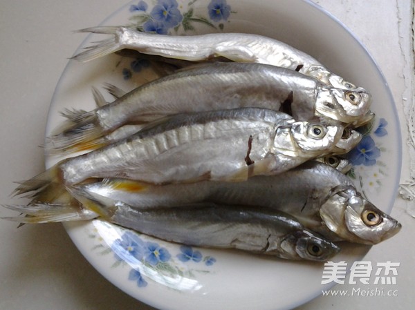 Pan-fried Pierced Fish recipe