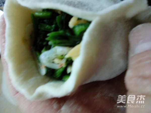 Spinach, Shrimp and Egg Buns recipe