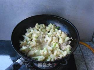 Cauliflower with Tomatoes recipe