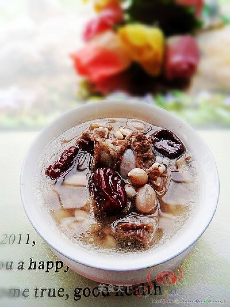Spring Beauty Reducing Fat and Health Soup-barley, Peanut, Red Date and Spare Rib Soup