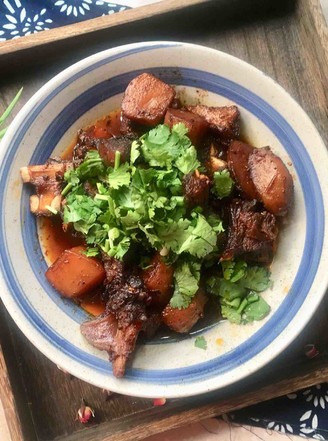Lamb Chops with Braised Potatoes