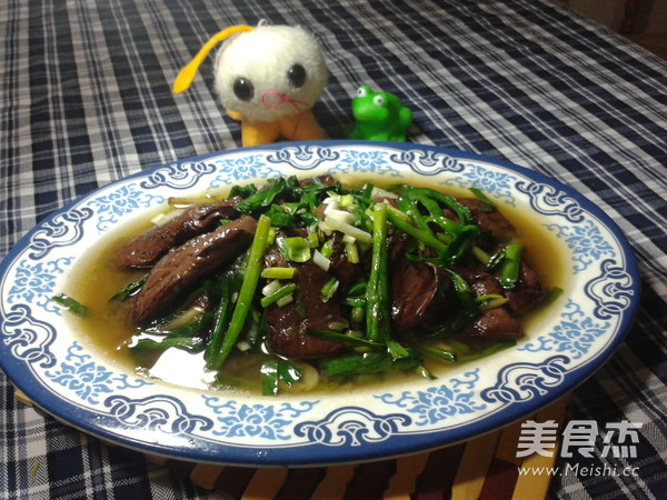 Stir-fried Pork Blood with Leeks recipe