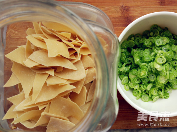 Kidney Bean Noodle Soup recipe