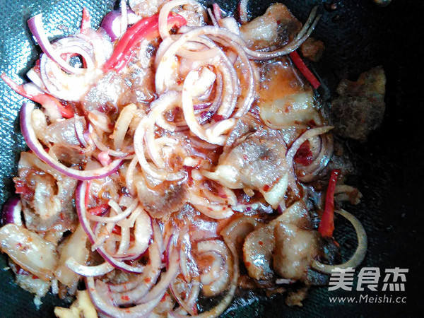 Stir-fried Twice-cooked Pork with Onions recipe