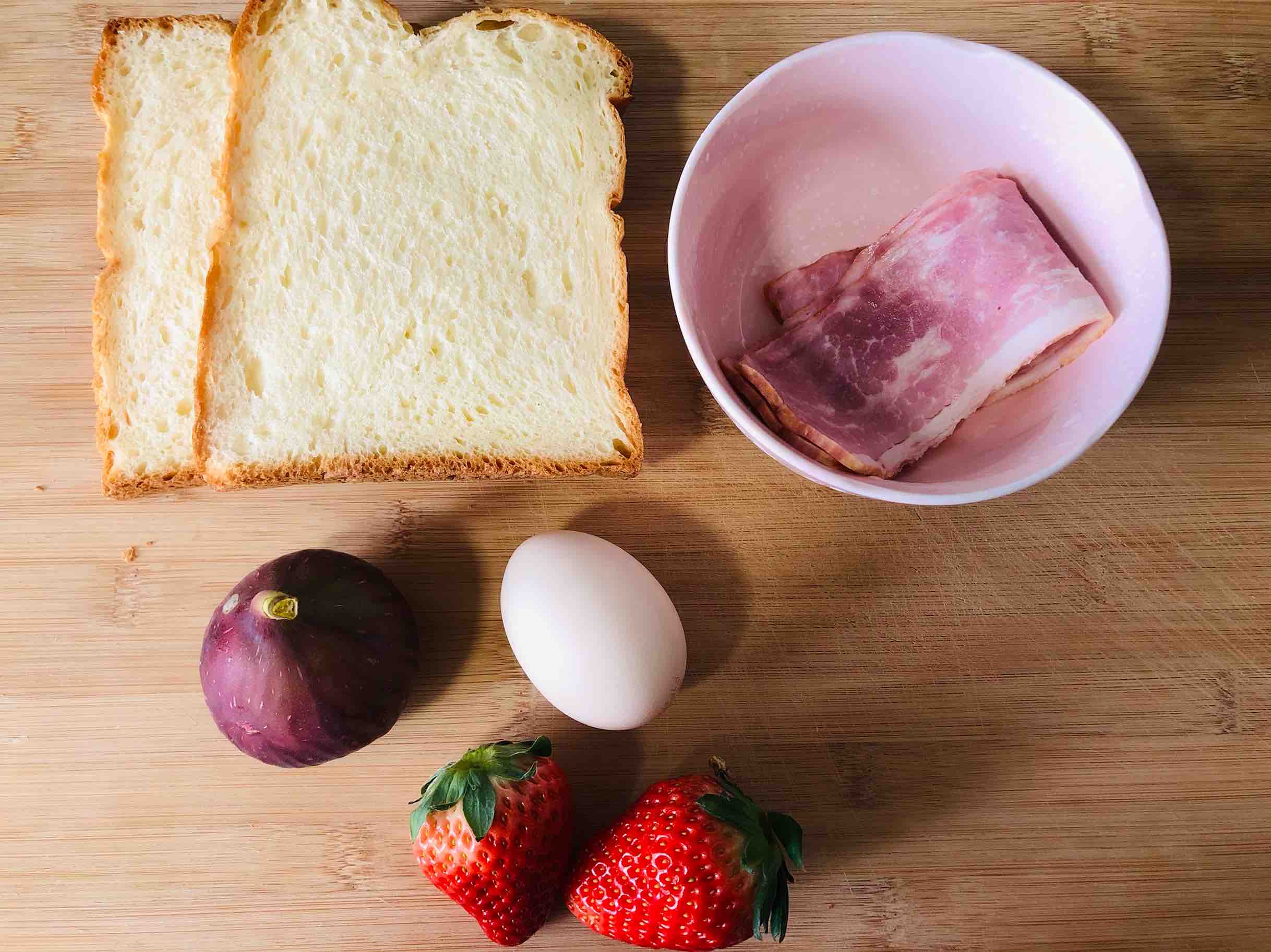 Five-minute Breakfast, Bacon Omelette Sandwich recipe