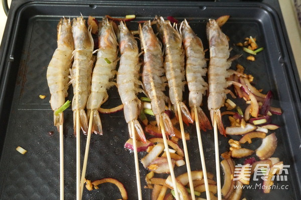 Grilled Shrimp with Black Pepper recipe