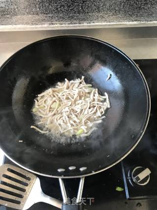 Stir-fried Shredded Pork with Pleurotus Eryngii recipe