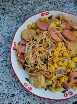 Fried Noodles with Sausage Meatballs recipe