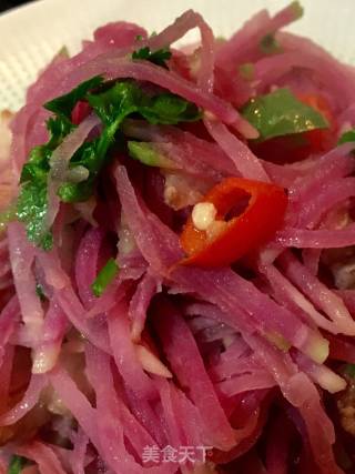 Pork Stir-fried Xinlimei Radish recipe