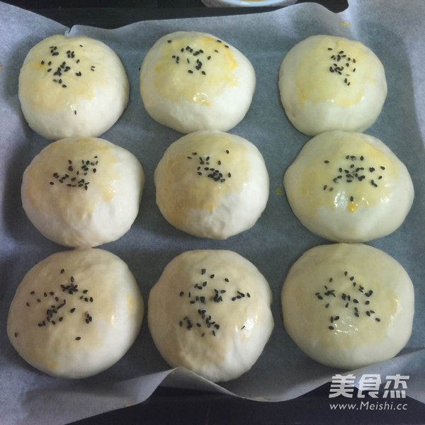 Breakfast Buns with Walnut and Black Sesame Filling recipe