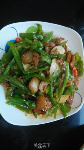 Stir-fried Pork with Chili recipe