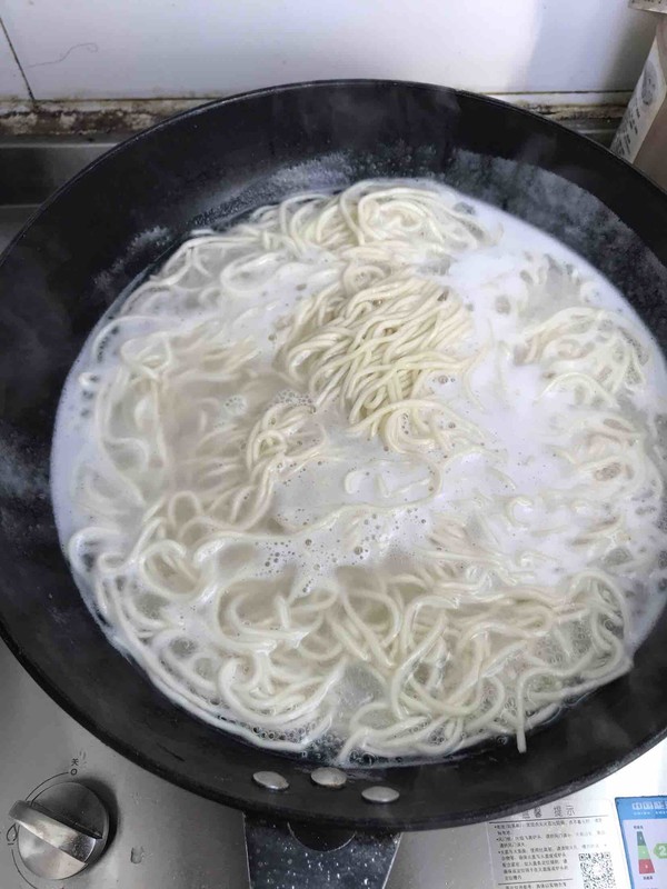 So Simple and Delicious Home-cooked Fried Noodles recipe