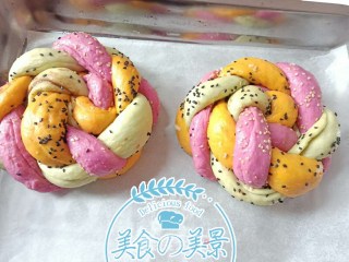 Colorful Hydrangea Buns recipe