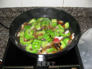 Braised Bitter Gourd with Soy Pork Skin recipe