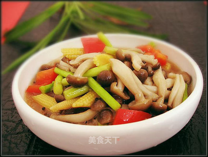 Stir-fried Crab Mushroom with Double Bamboo Shoots recipe