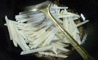 Small Yellow Croaker with Shredded Radish recipe