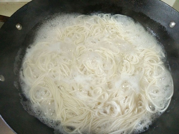 A Bowl of Yangchun Noodles recipe