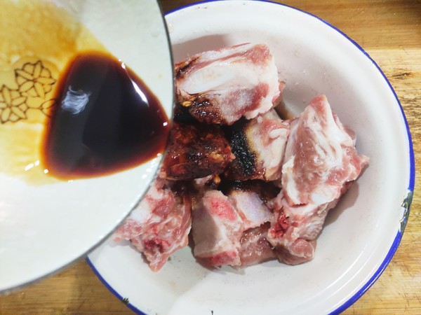 Steamed Pork Ribs with Garlic Potatoes recipe